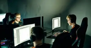 Mitä tarkoittaa meta e-urheilussa – selitys ja merkitys 2026